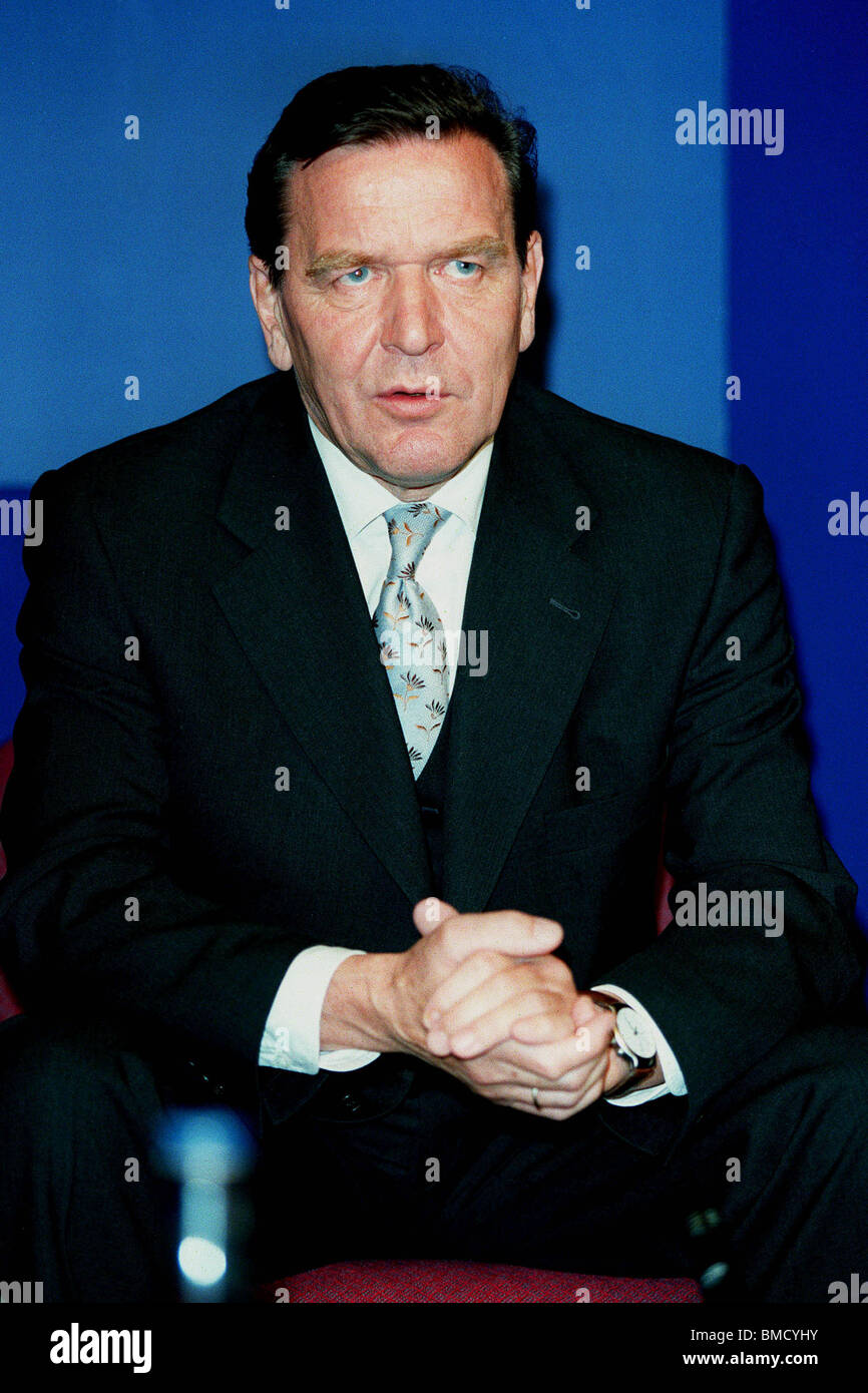 GERHARD Schröder BUNDESKANZLER Deutschlands 3. November 1998 Stockfoto