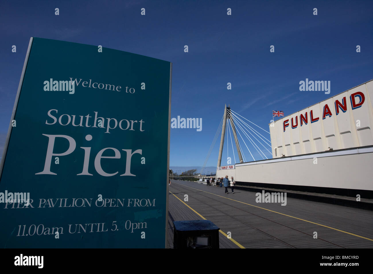 Eingang zum Southport Pier Strandpromenade Merseyside England uk Stockfoto
