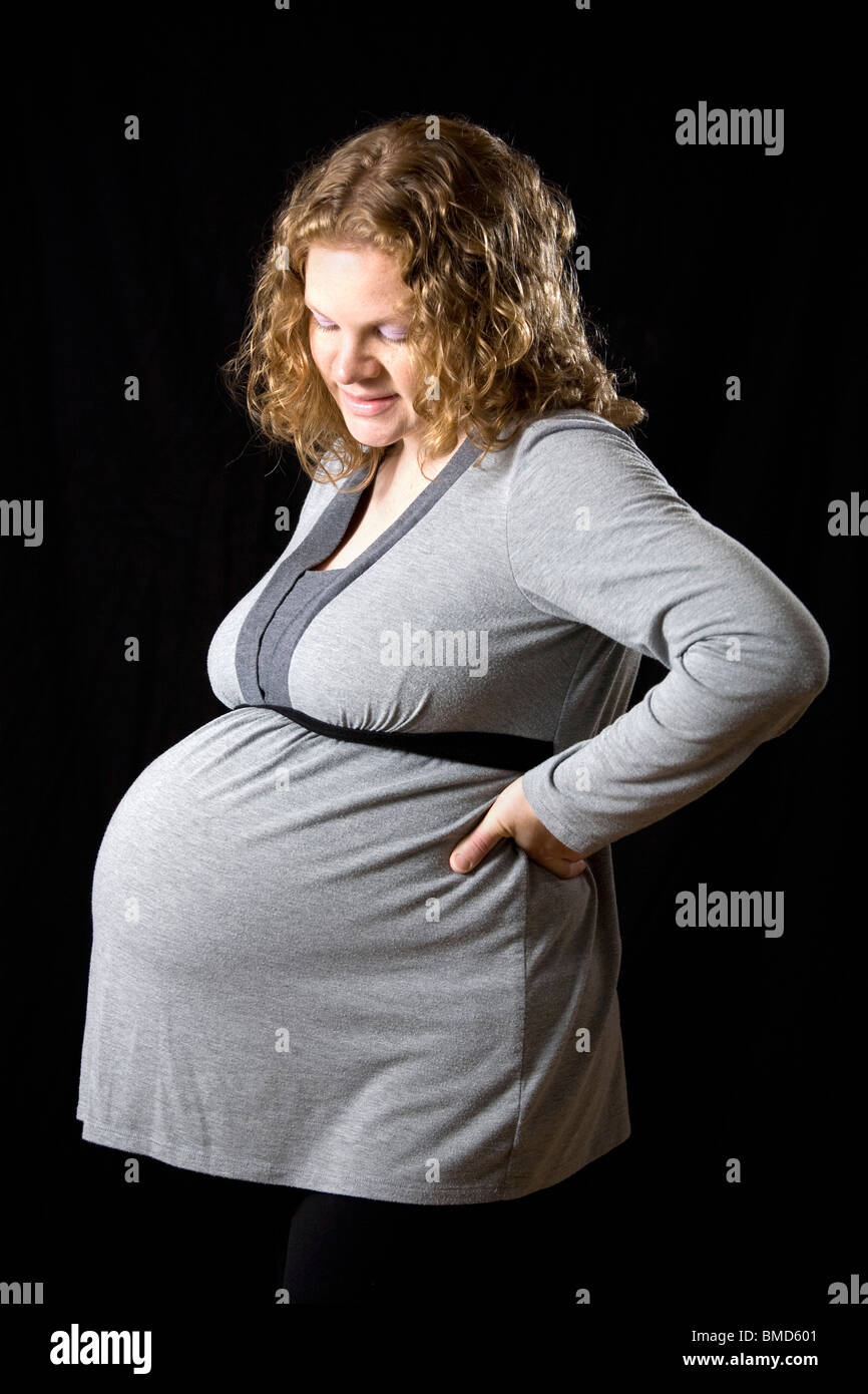 Schwangere Frau, volle Amtszeit. Stockfoto