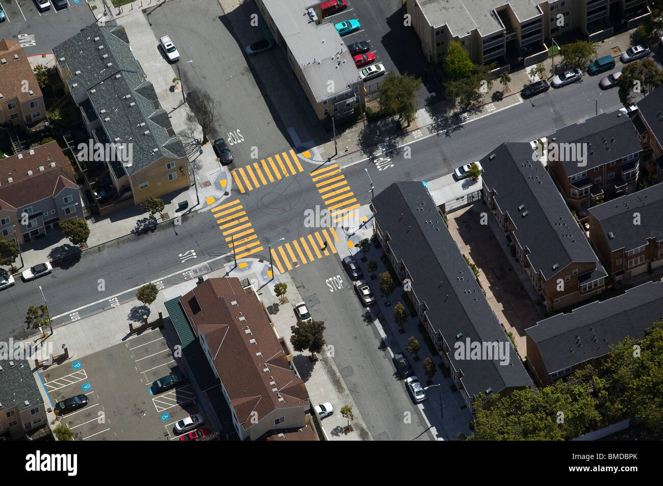 Luftaufnahme über vier Weg städtischen Kreuzung Zebrastreifen San Francisco Kalifornien Stockfoto