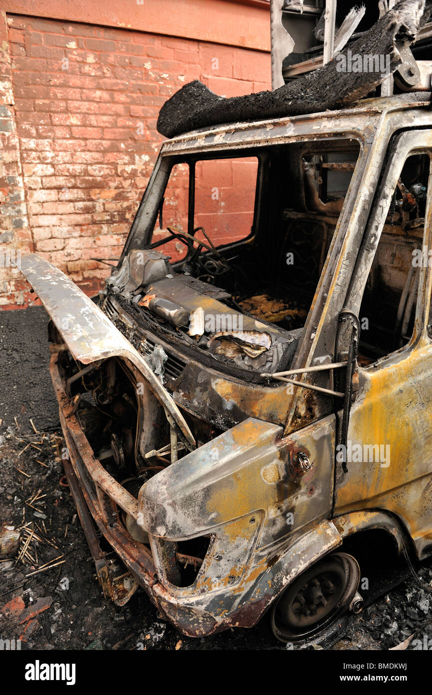 Nutzfahrzeug-van Cab Feuer ausgebrannt Stockfoto