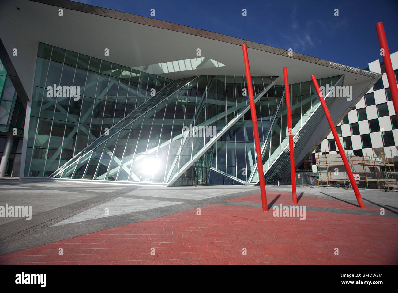 Die Bord Gáis Energy Theatre (ursprünglich Grand Canal Theatre) ist eine darstellende Kunst Veranstaltungsort, in den Docklands in Dublin, Irland. Stockfoto