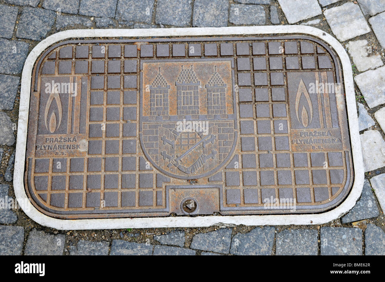 Metall Abwasserkanal Mannloch, Prag, Tschechische Republik, Europa Stockfoto