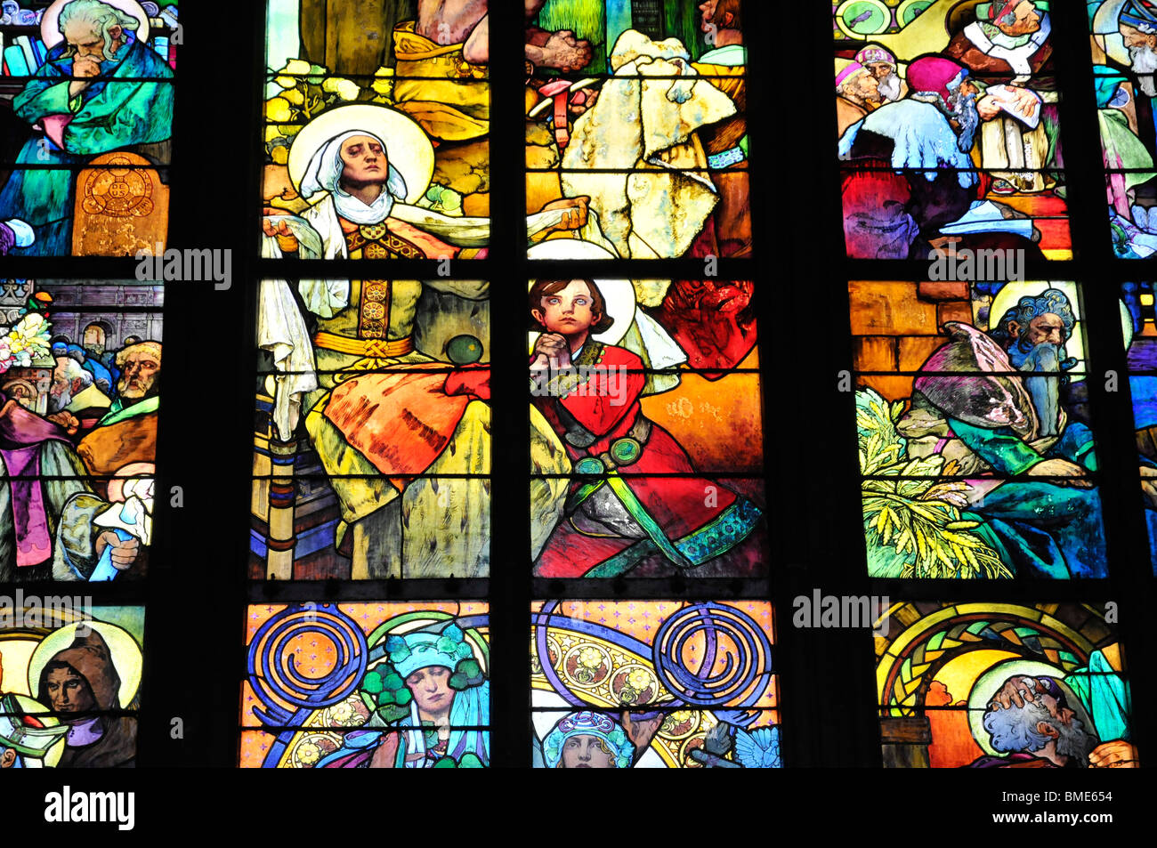 Innere Glasfenster, Kathedrale St. Vitus, Prag-Tschechische Republik-Ost-Europa Stockfoto