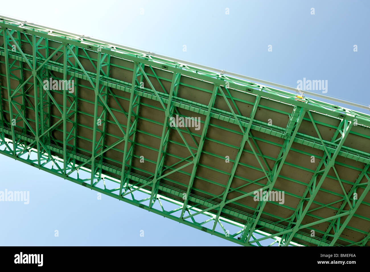 Skandinavien, Schweden, Göteborg, Blick auf Brücke gegen Himmel, niedrigen Winkel Ansicht Stockfoto