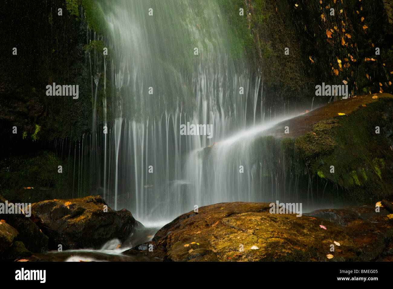 Nordamerika, USA, North Carolina, Blick auf den Wasserfall Stockfoto