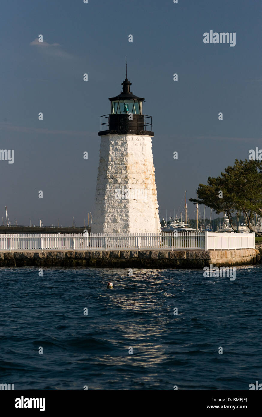 NEWPORT HARBOR LEUCHTTURM (1865), NARRAGANSETT BAY, NEWPORT, RHODE ISLAND Stockfoto