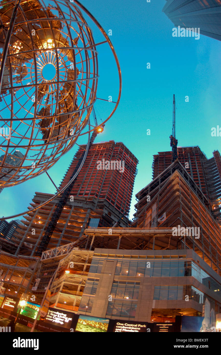 New York, NY, Baustelle in der Nacht von Time Warner Center, Mandarin Hotel Gebäude Stockfoto