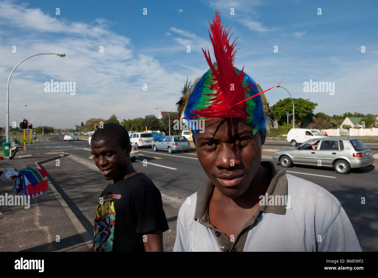 Straßenhändler mit Mohawk Perücke im Vorfeld zu den FIFA World Cup 2010 Kapstadt Südafrika Stockfoto