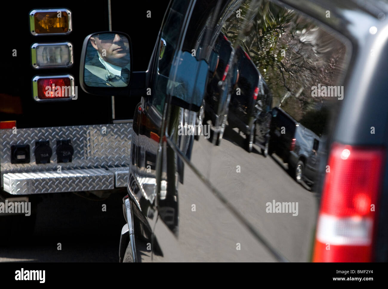 Präsident Barack Obama Motorcade außerhalb des weißen Hauses. Stockfoto