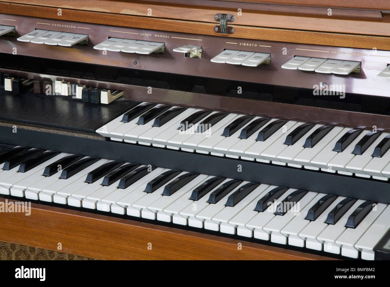 Tastatur und einem kompletten Satz von Tasten af eine doppelte Orgel 1970 Stockfoto