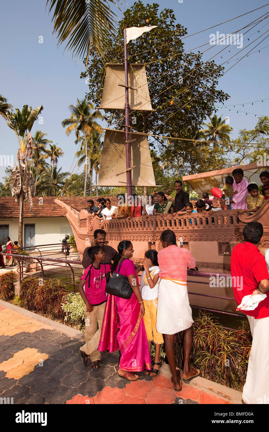 Indien, Kerala, Alappuzha (Alleppey) Arthunkal, fest des Heiligen Sebastian, Forane Andräkirche, Replik Schiff Stockfoto
