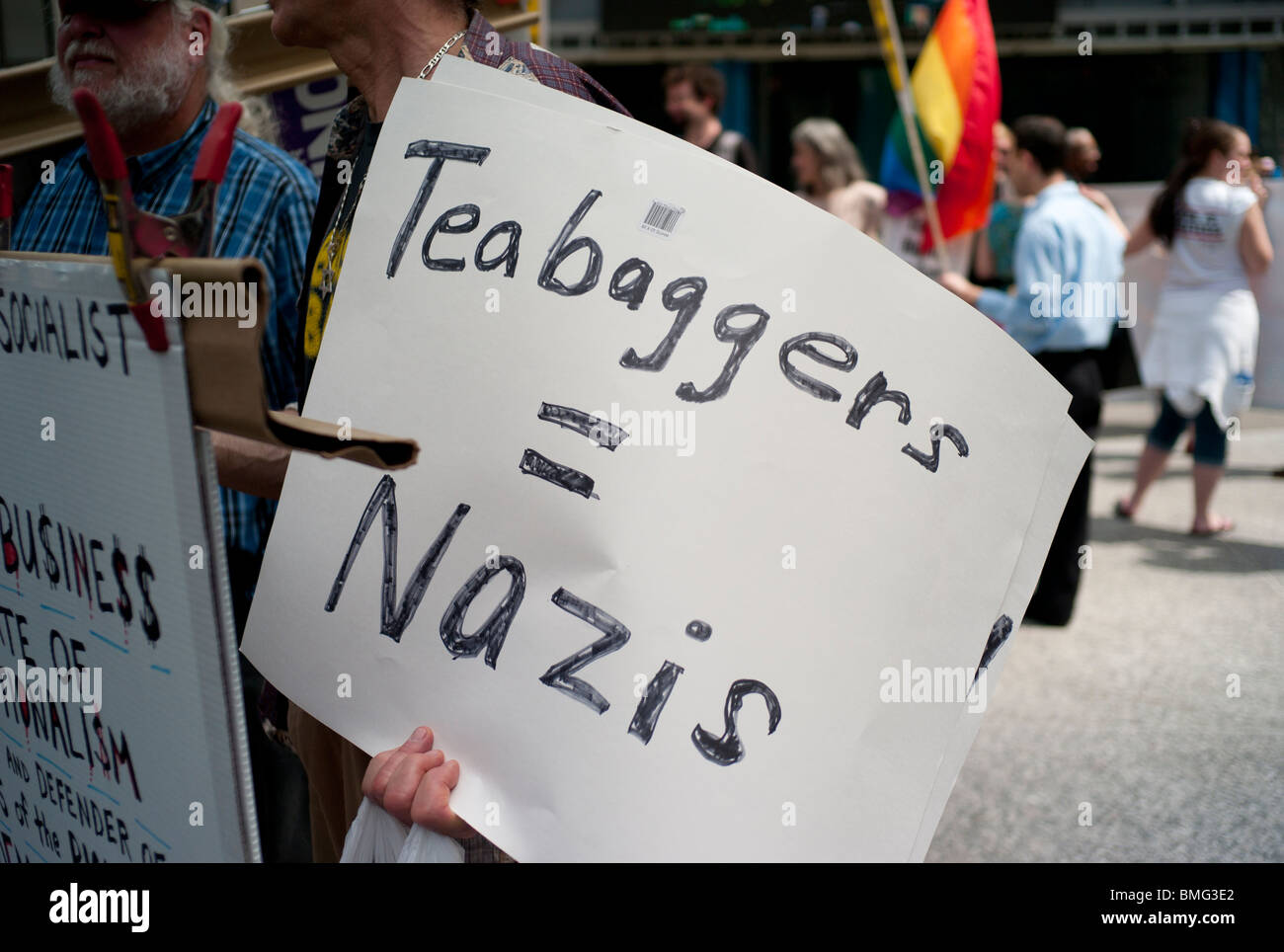 Mitglieder der Illinois Tea Party Bewegung Rallye Chicagos Daley Plaza auf Donnerstag, 15. April 2010. Stockfoto