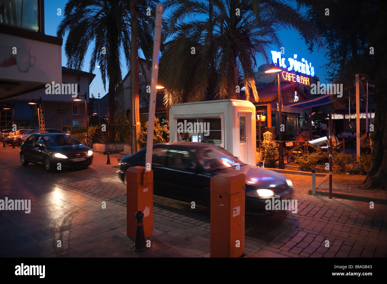 Türkei Antalya - Kaleici alte Stadt Verkehrssperre - Autos dürfen nur mit gültigen Erlaubnis Stockfoto