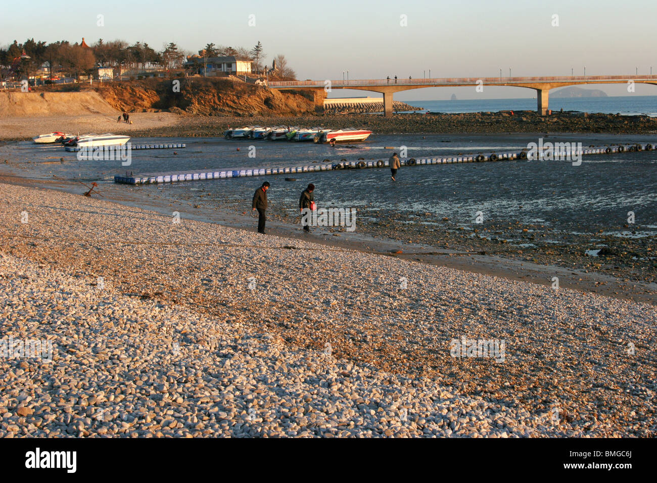 Strand in Xinghai Park, Xinghai Bay, Dalian, Liaoning-Provinz, China Stockfoto