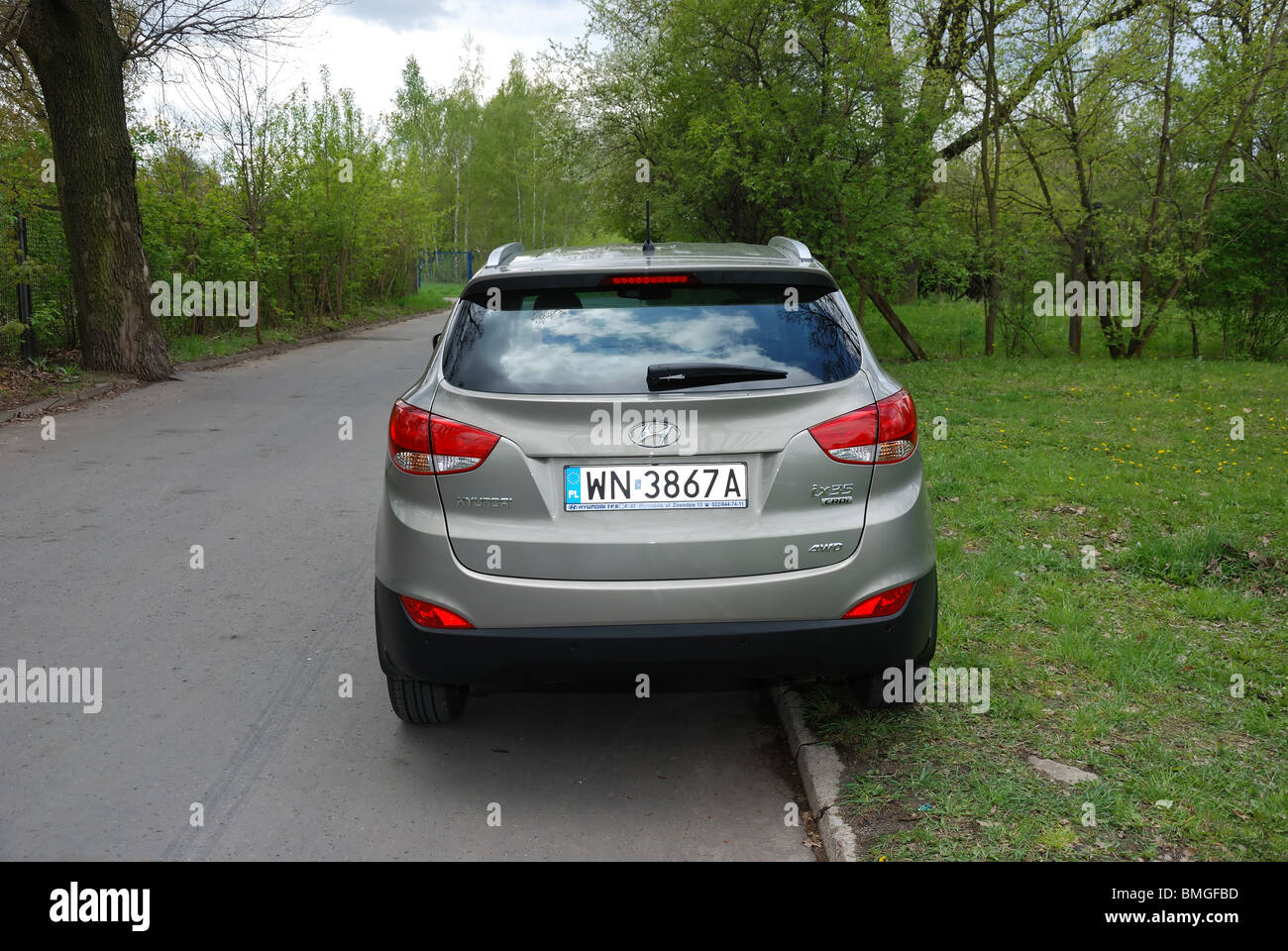 Hyundai ix35 2.0 CRDi 4 x 4 - meine 2010 - Beige Metallic - fünf Türen (5D) - koreanische beliebten Kompakt-SUV - Park Stockfoto