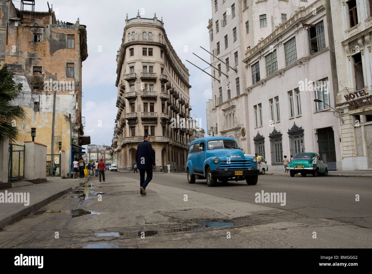 Amerikanische Oldtimer auf den Straßen von Havanna in Kuba. Stockfoto