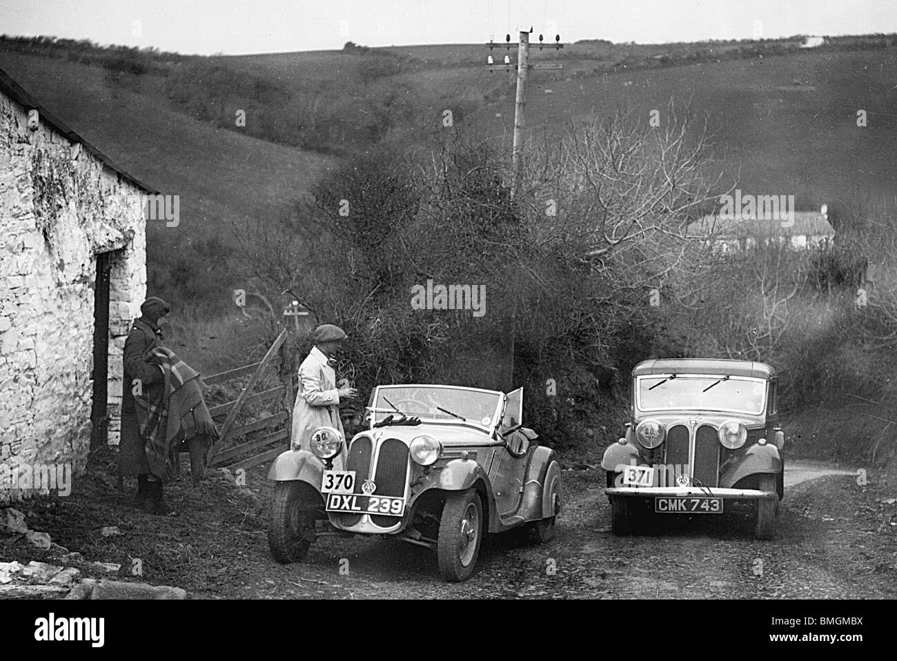 Am linken 1937 ist BMW 319, BMW 315 Whittingham & Mitchell Salon auf rechten Seite. Stockfoto