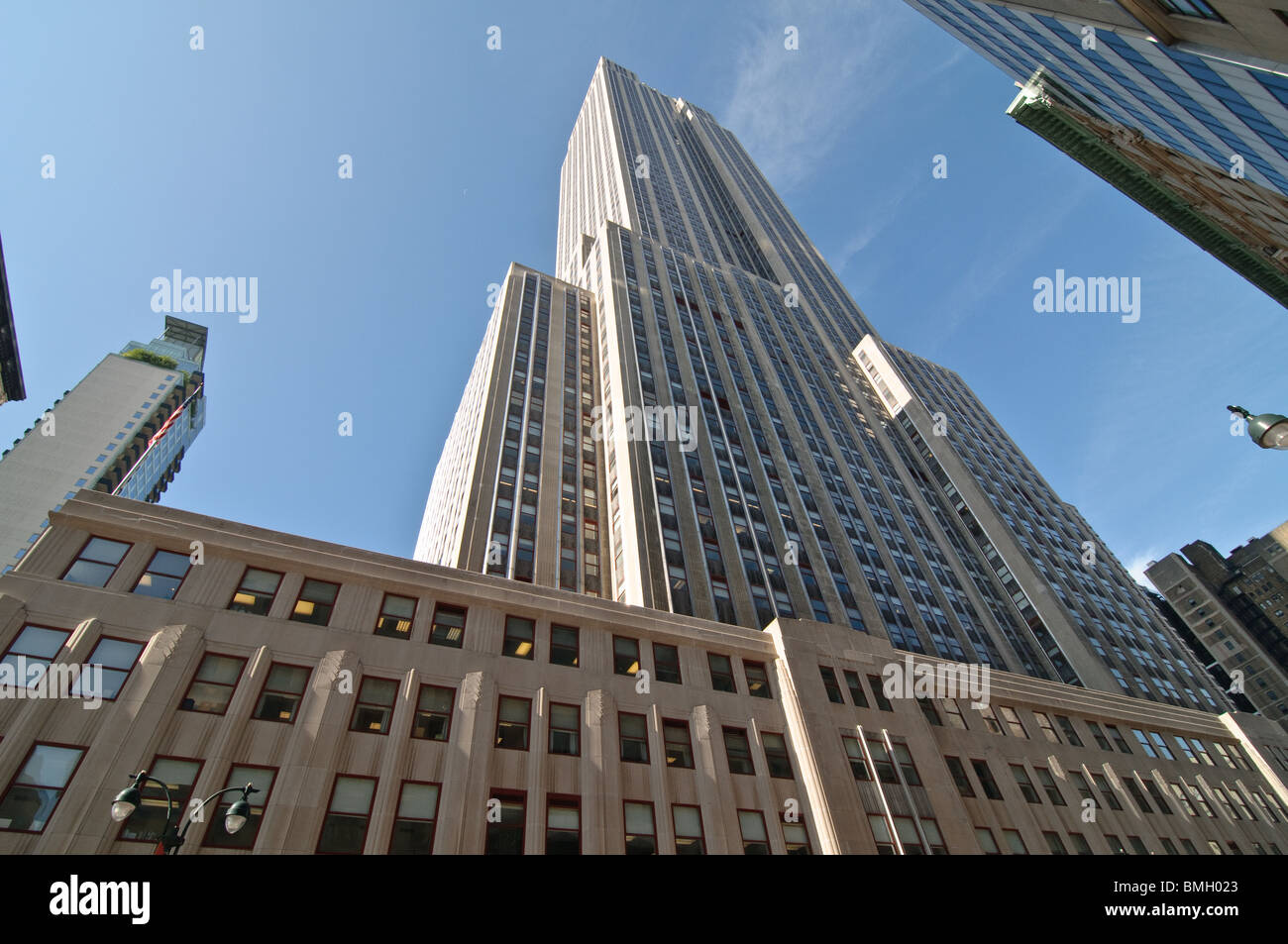 Empire State building vom Boden bis Stockfoto