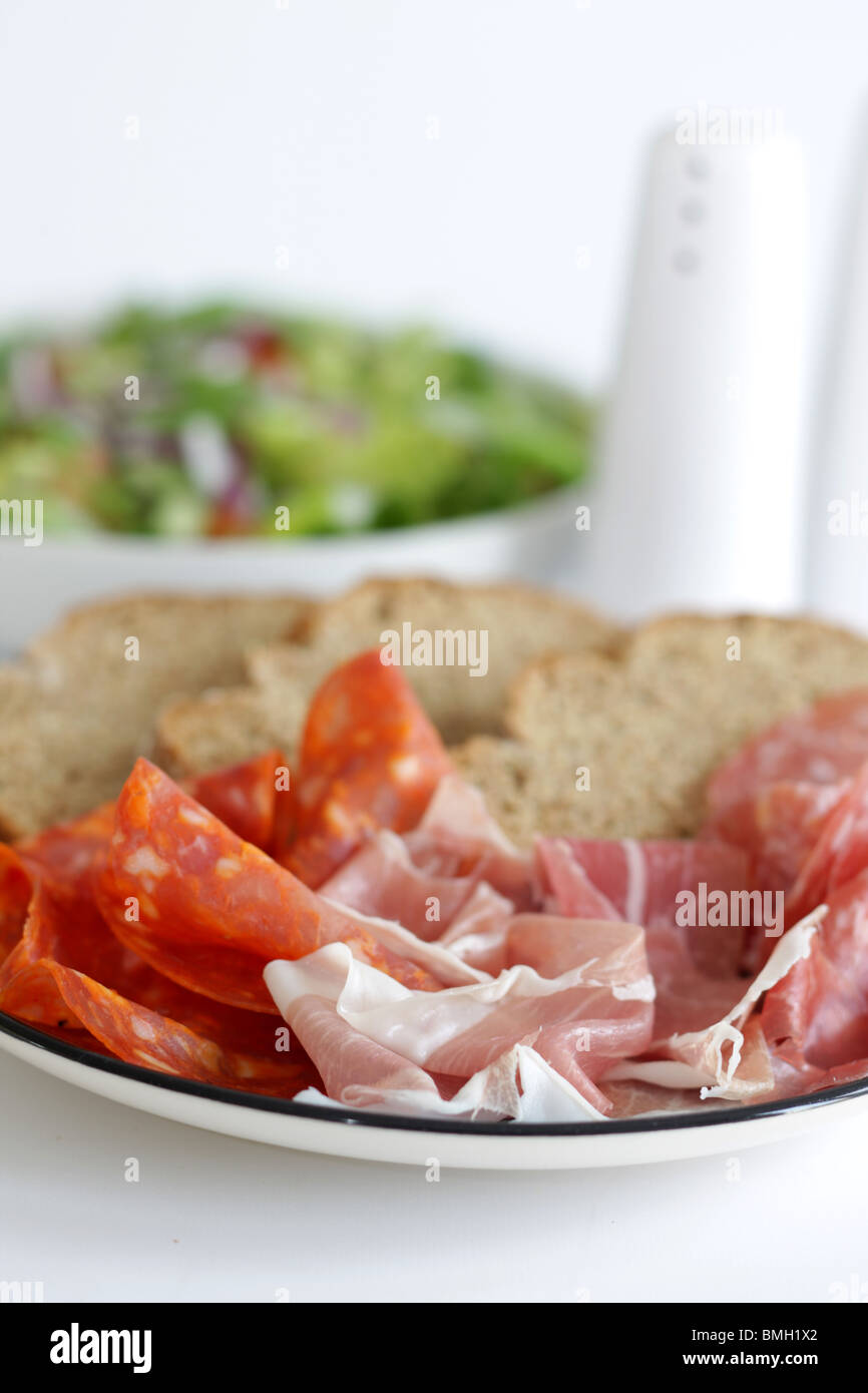 Schließen Sie herauf Bilder der Italienischen Stil frischem, kaltem Fleisch Antipasti Salat Vorspeisen mit Keine Personen Stockfoto