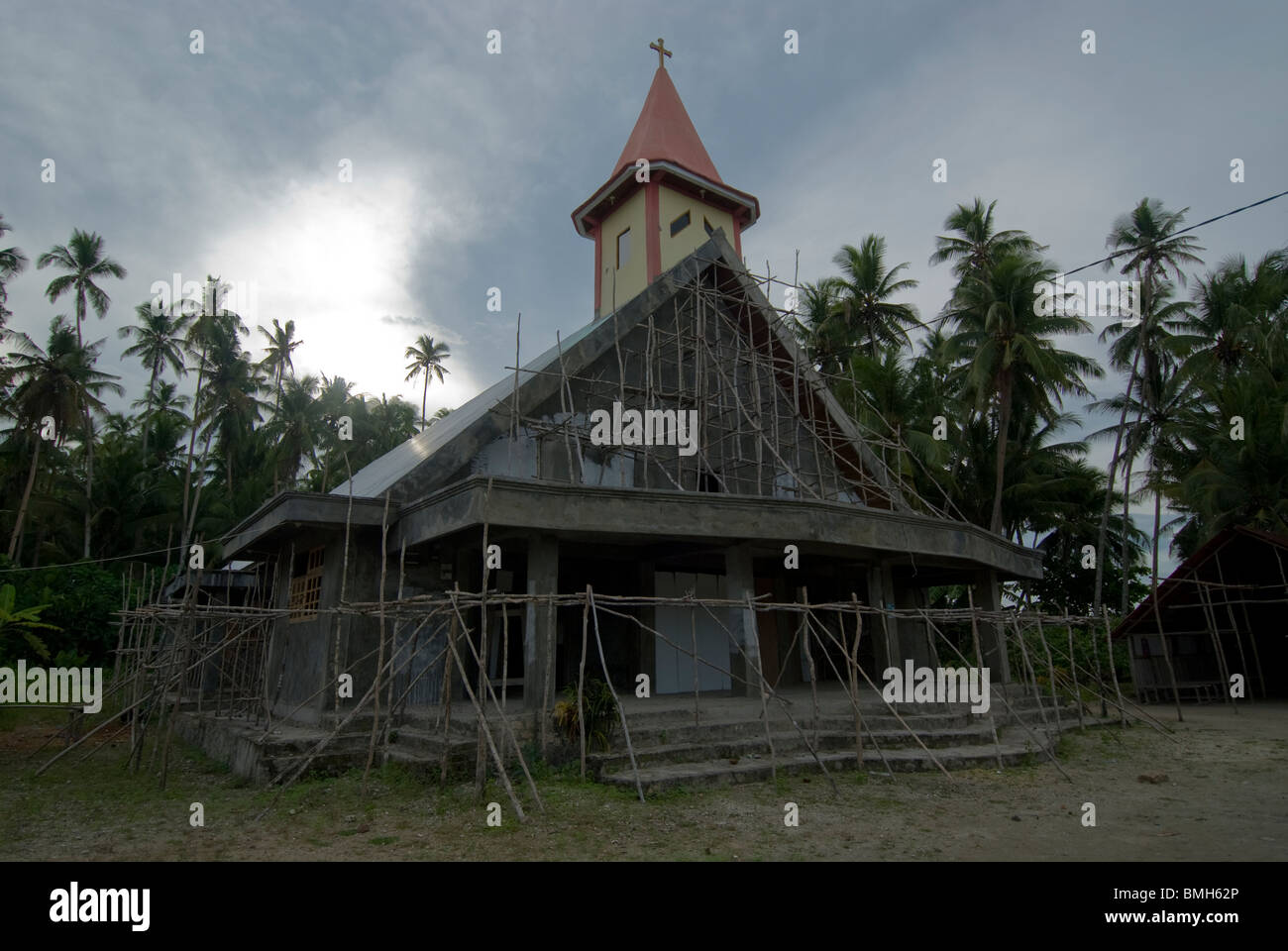 Dorfkirche auf Kai Kecil, Molukken, Indonesien Stockfoto