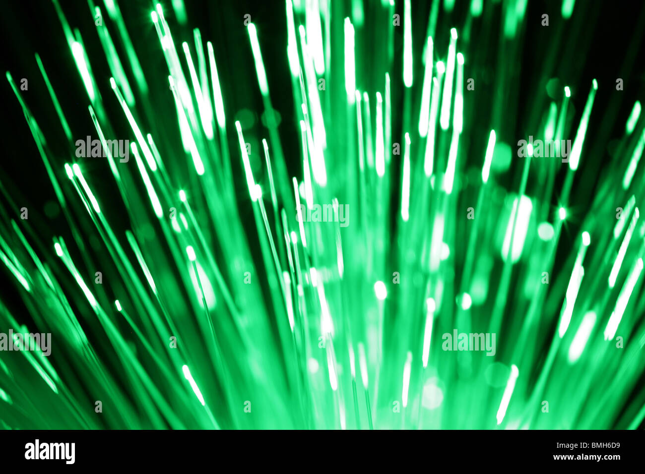 LWL-Kabel mit grünen Licht Stockfoto