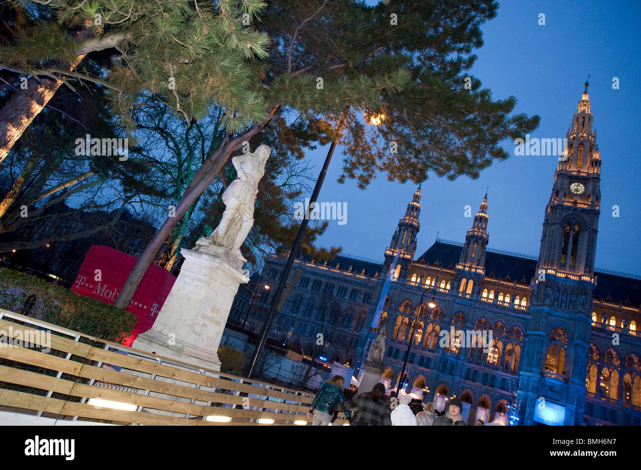 Wien, Rathausplatz Eistraum - Wien, Rathausplatz - Eistraum Stockfoto