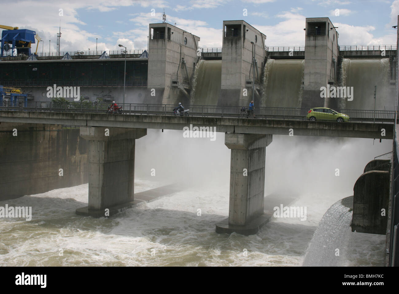 Elektrische Wasserkraftwerk in der Stadt Zilina in der Slowakei Stockfoto