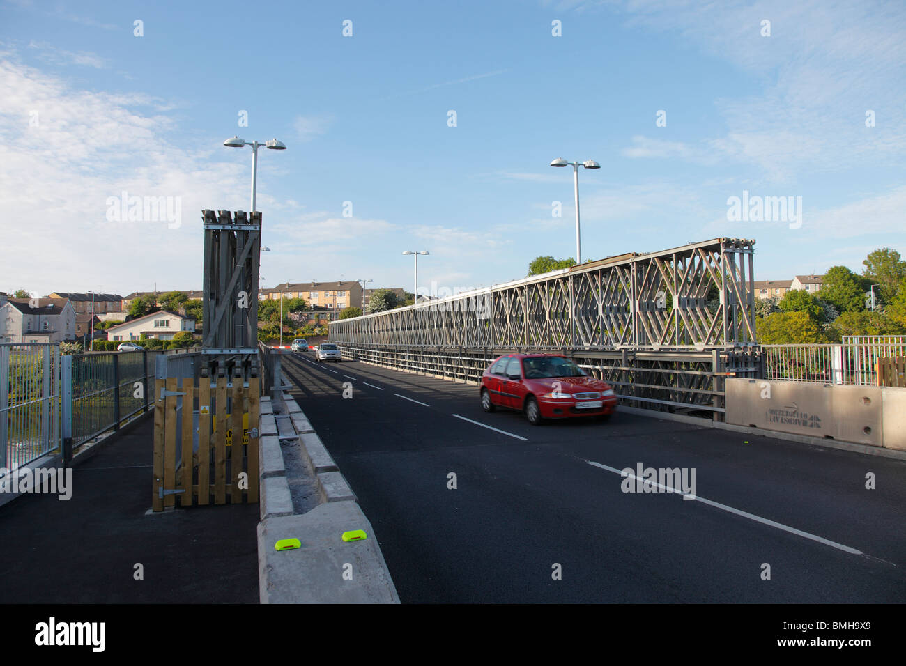 Workington temporäre Straßenbrücke über den Fluss Derwent. Das ersetzt die Northside, rote Auto Brücke. Stockfoto