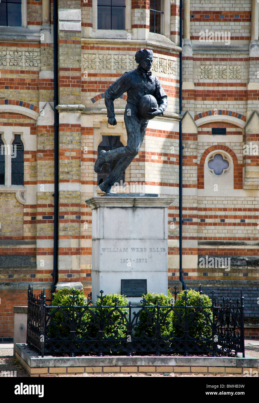 Ein Denkmal für William Webb Ellis war ein englischer anglikanischer Geistlicher, bekannt als angeblicher Erfinder des rugby Stockfoto