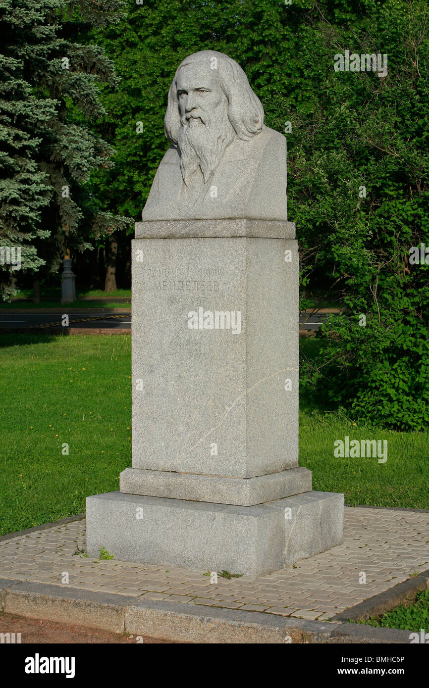 Dimitri mendeleev 1834 1907 Fotos und Bildmaterial in hoher Auflösung