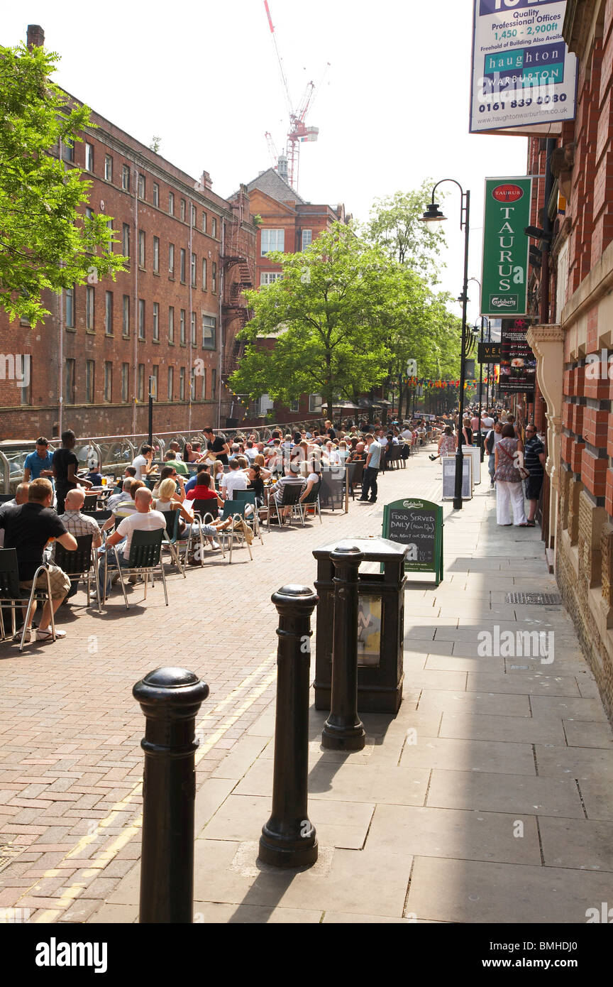 Straßencafé, s an der Canal Street im Gay Village Manchester UK Stockfoto