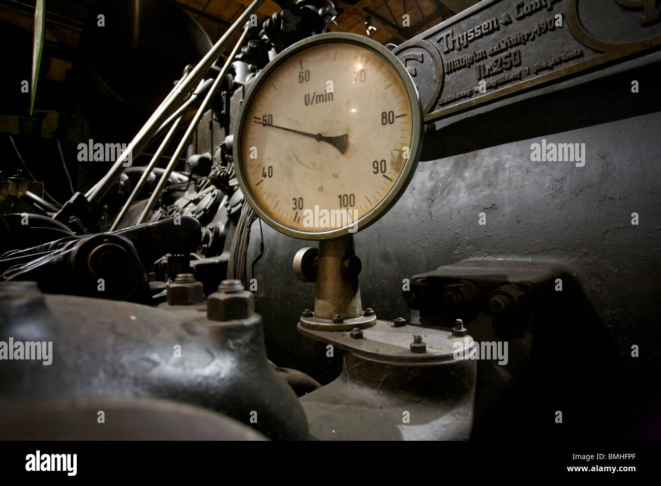 Ausstellung eines Messgeräts auf der Völklinger Hütte Weltkulturerbe Standort Saarland Deutschland Stockfoto