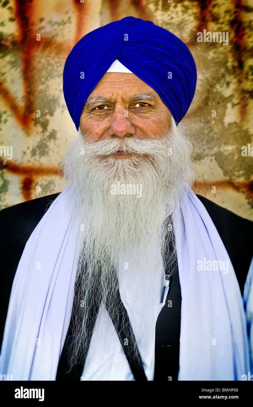 Portrait, Sikh-Gemeinde, Sikhdharma Gurdwara Singh Sabha Association, Novellara, Provinz Reggio Emilia, Italien Stockfoto