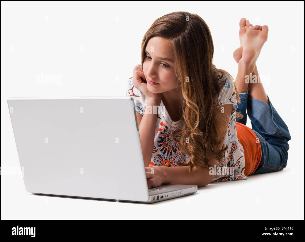 Junges Mädchen mit laptop Stockfoto