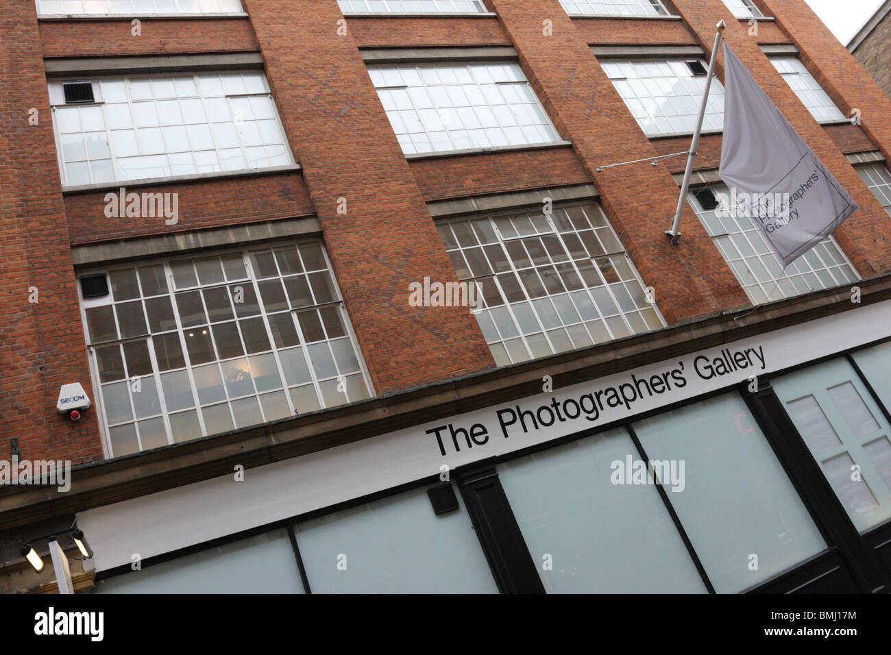 Fassade der Fotograf Galerie in Ramillies Straße, direkt an der großen Marlbor Ough. Straße im belebten West End von London. Stockfoto