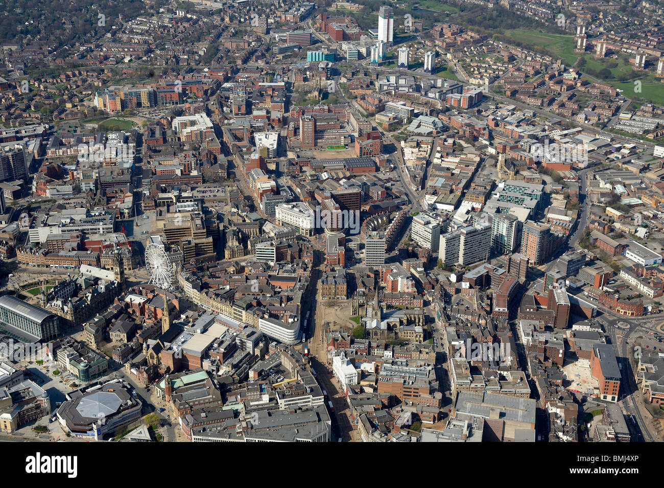 Sheffield Stadtzentrum kann mit der Retail-Bereich im Vordergrund, aus der Luft 2010, Nord-England, UK Stockfoto