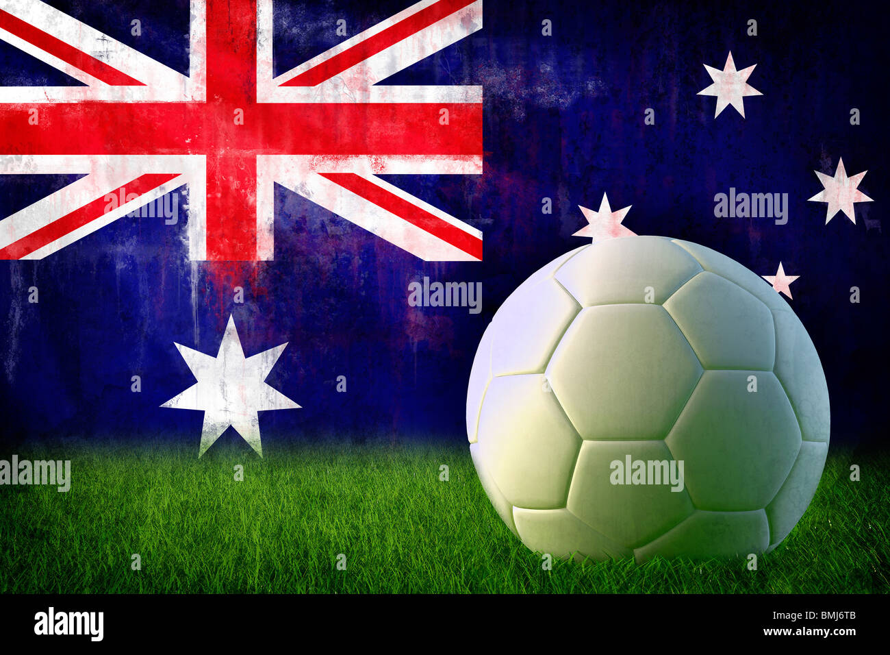 Grunge australische Flagge auf Wand und Soccer ball Stockfoto