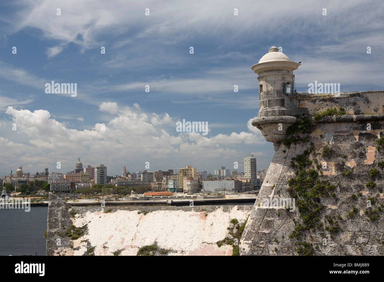 Die alte Festung mit Blick auf die Stadt von Havana, Kuba Stockfoto