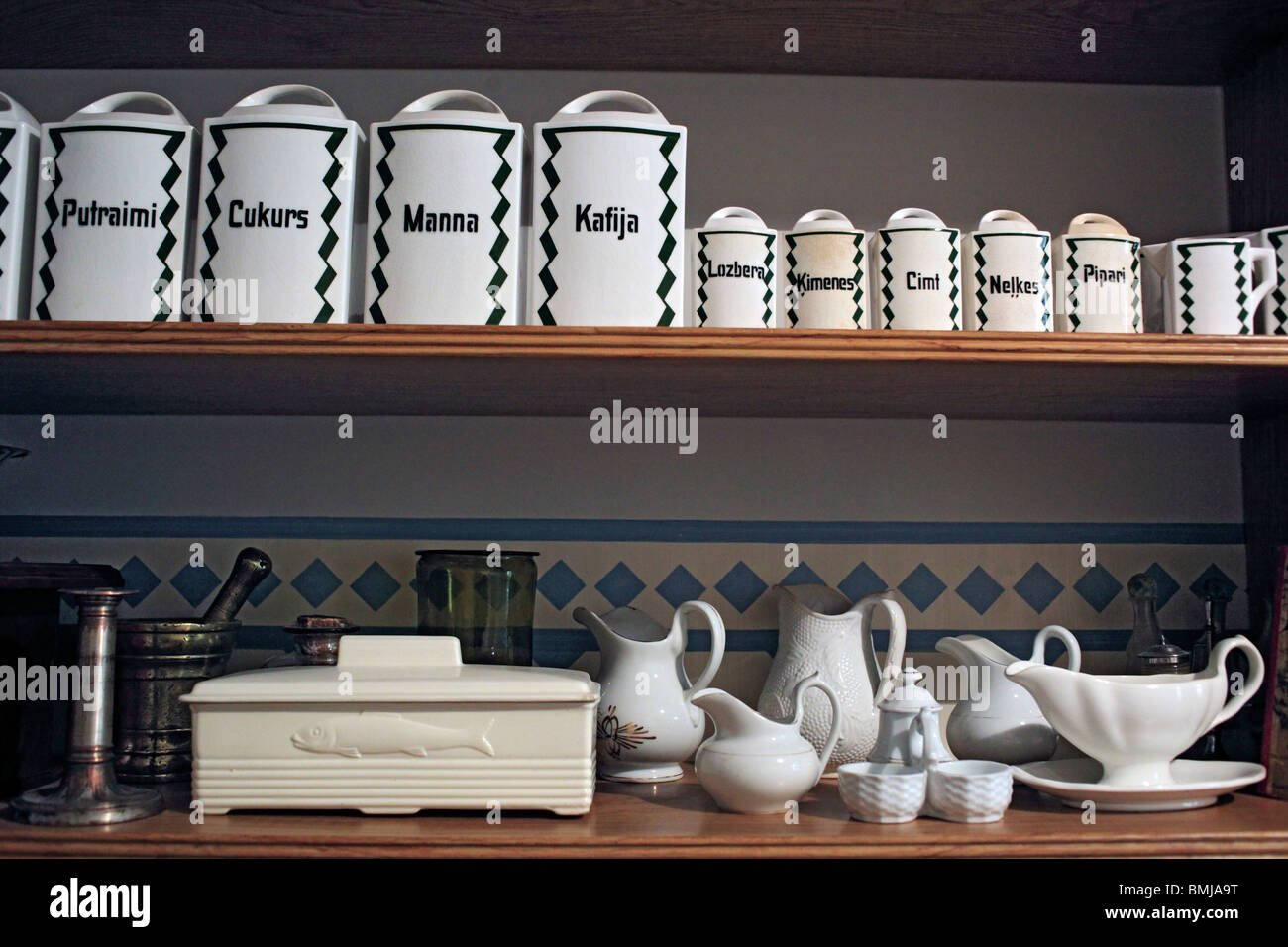 Küche in Jugendstilhaus, Riga, Lettland Stockfoto