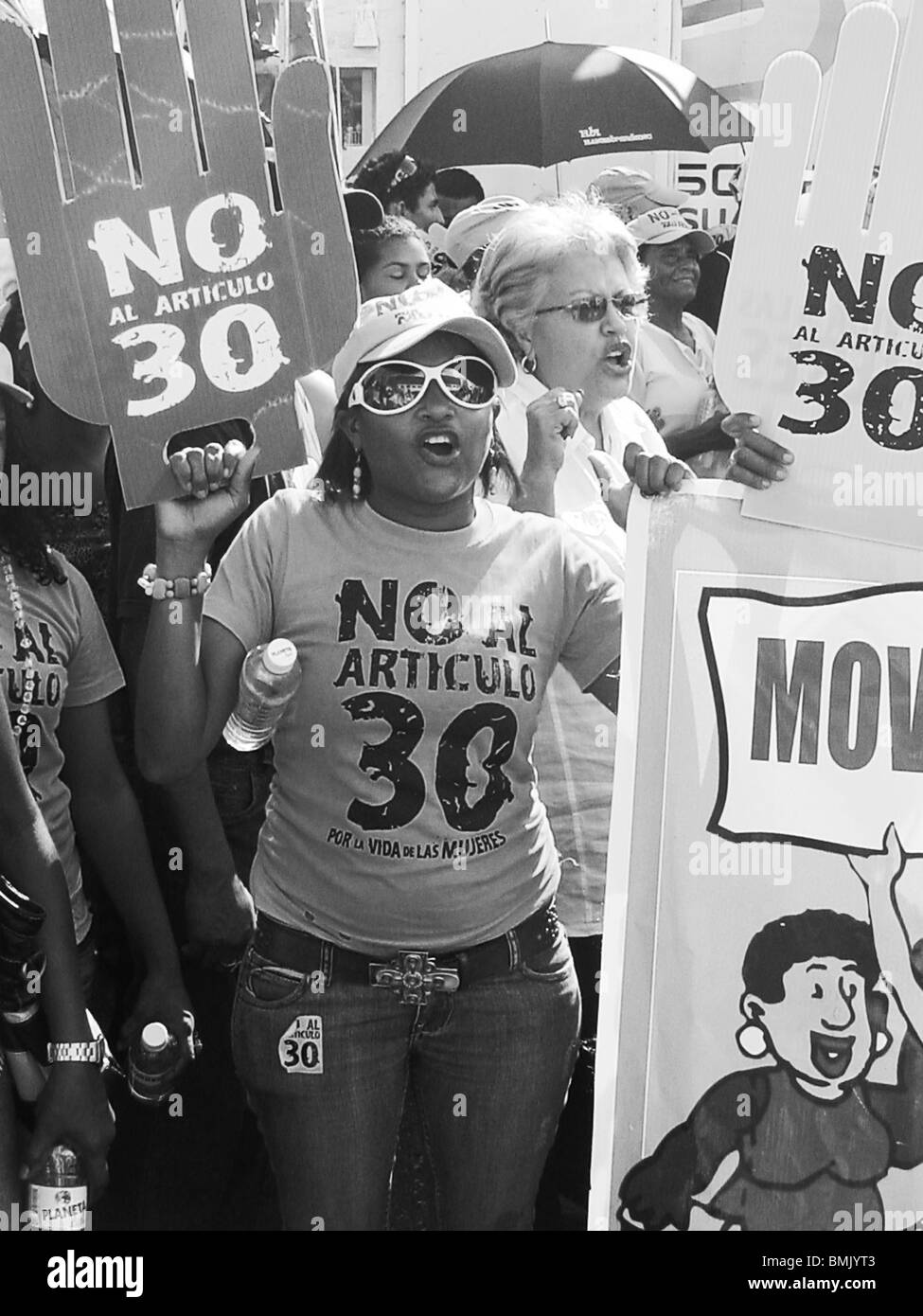 Frauen protestieren gegen "Artikel 30" die Dominikanische Verfassung die Abtreibung illegal gemacht hat. Santo Domingo, Dominikanische Republik. Stockfoto