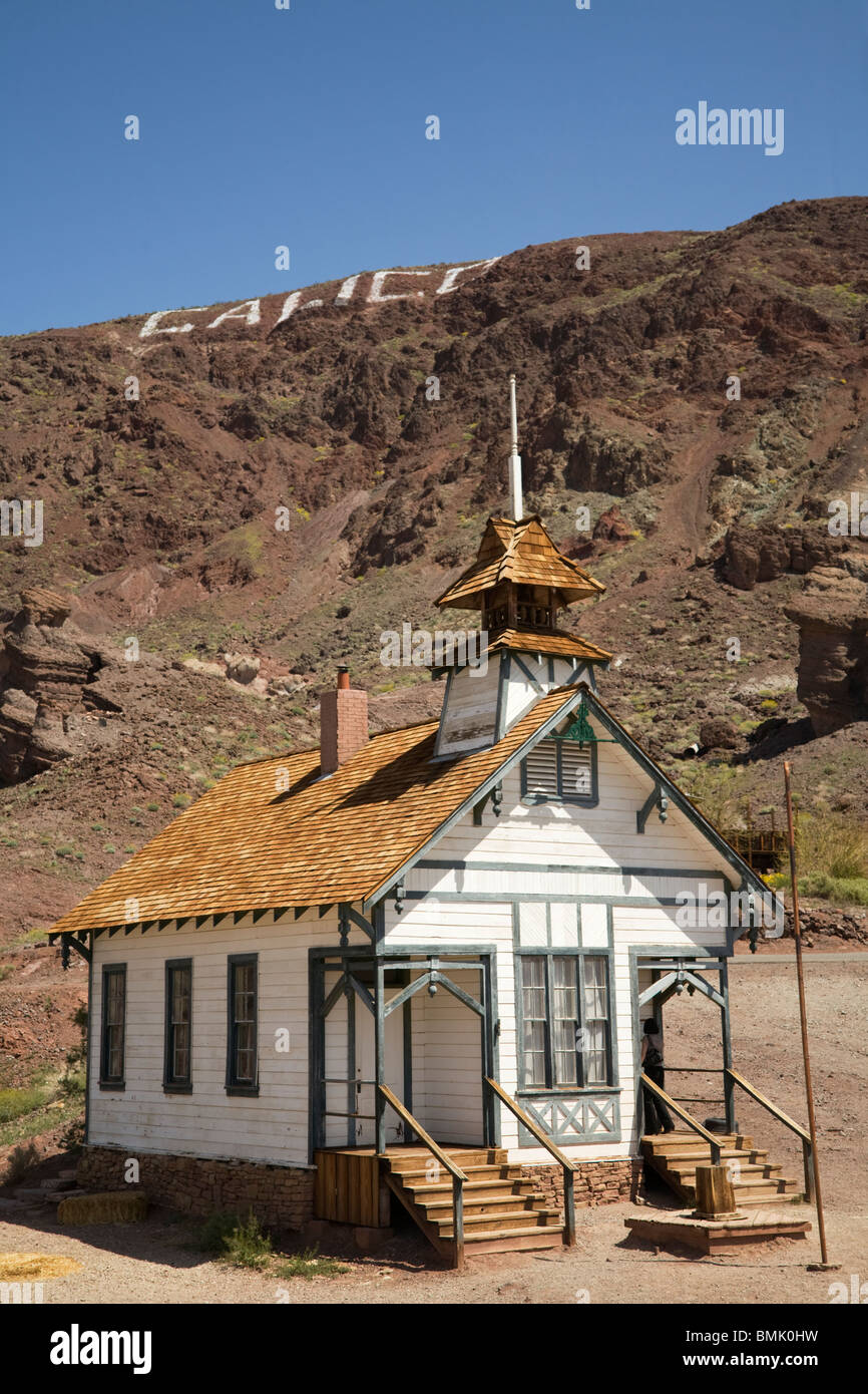 Calico, Schulhaus, Bergbau-Stadt, Kalifornien, USA Stockfoto