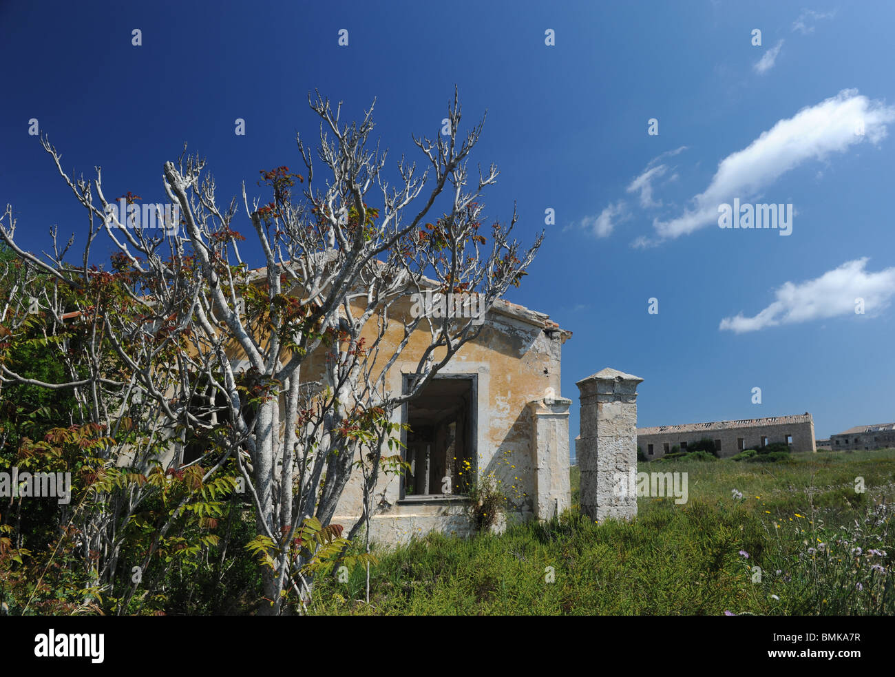 Verkommen Armee Baracke Gebäude La Mola, Mahon (Mao) Menorca, Spanien Stockfoto