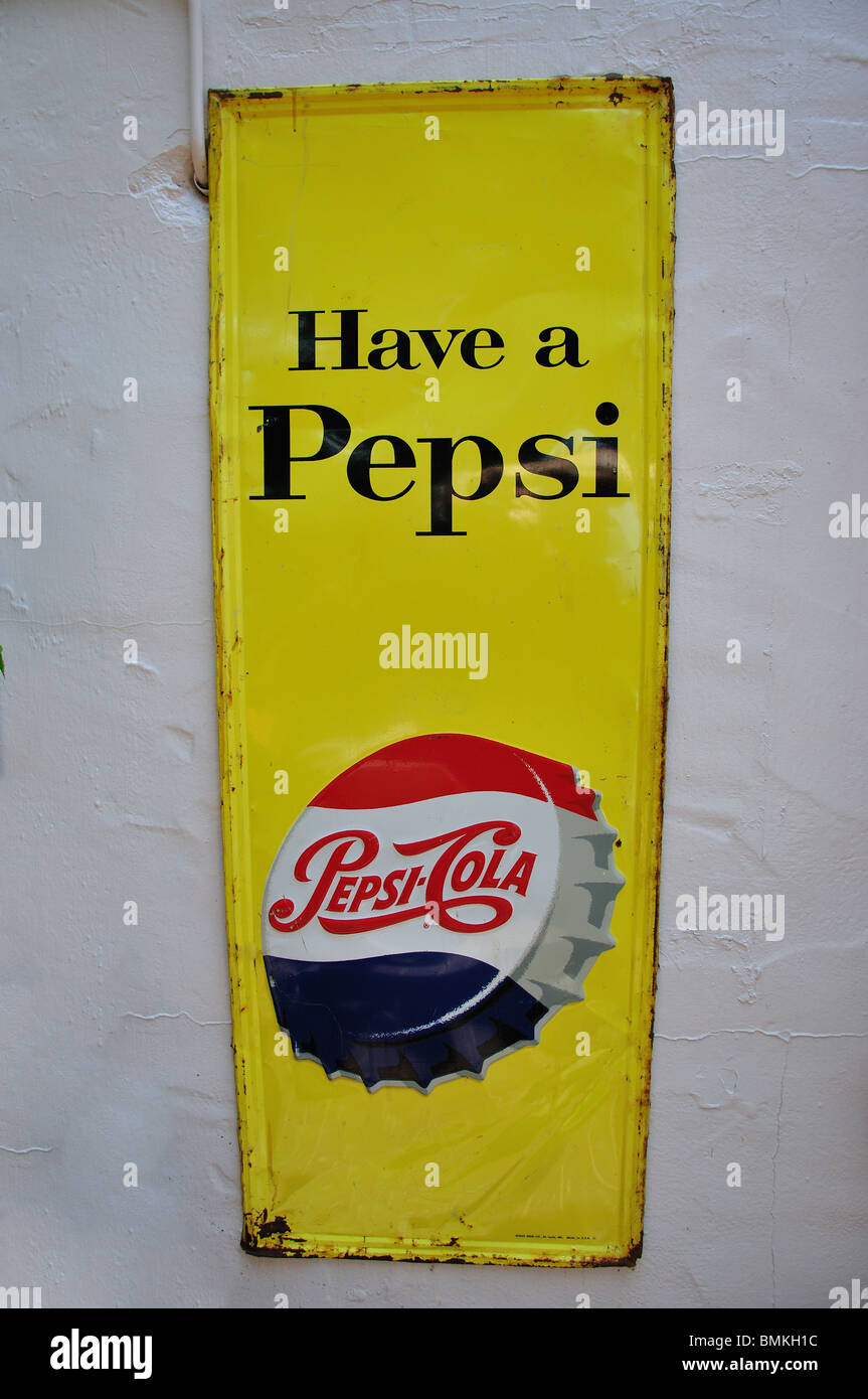 Alte Keramik Pepsi-Cola-Werbung anmelden Strandbar, Platja de ses Salines, Ibiza, Balearen, Spanien Stockfoto