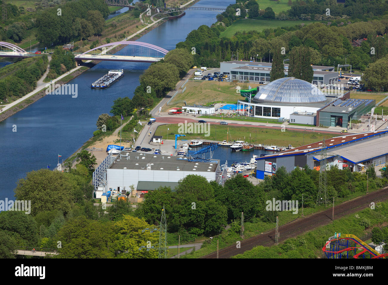 D-Oberhausen, Ruhrgebiet, Niederrhein, Nordrhein-Westfalen, D-Oberhausen-Neue Mitte, Ruhr 2010, Kulturhauptstadt 2010, Route der Industriekultur, Ausstellungshalle Gasometer, Blick vom Gasometer, Shopping-Mall und Freizeit-Center Centro, R Stockfoto