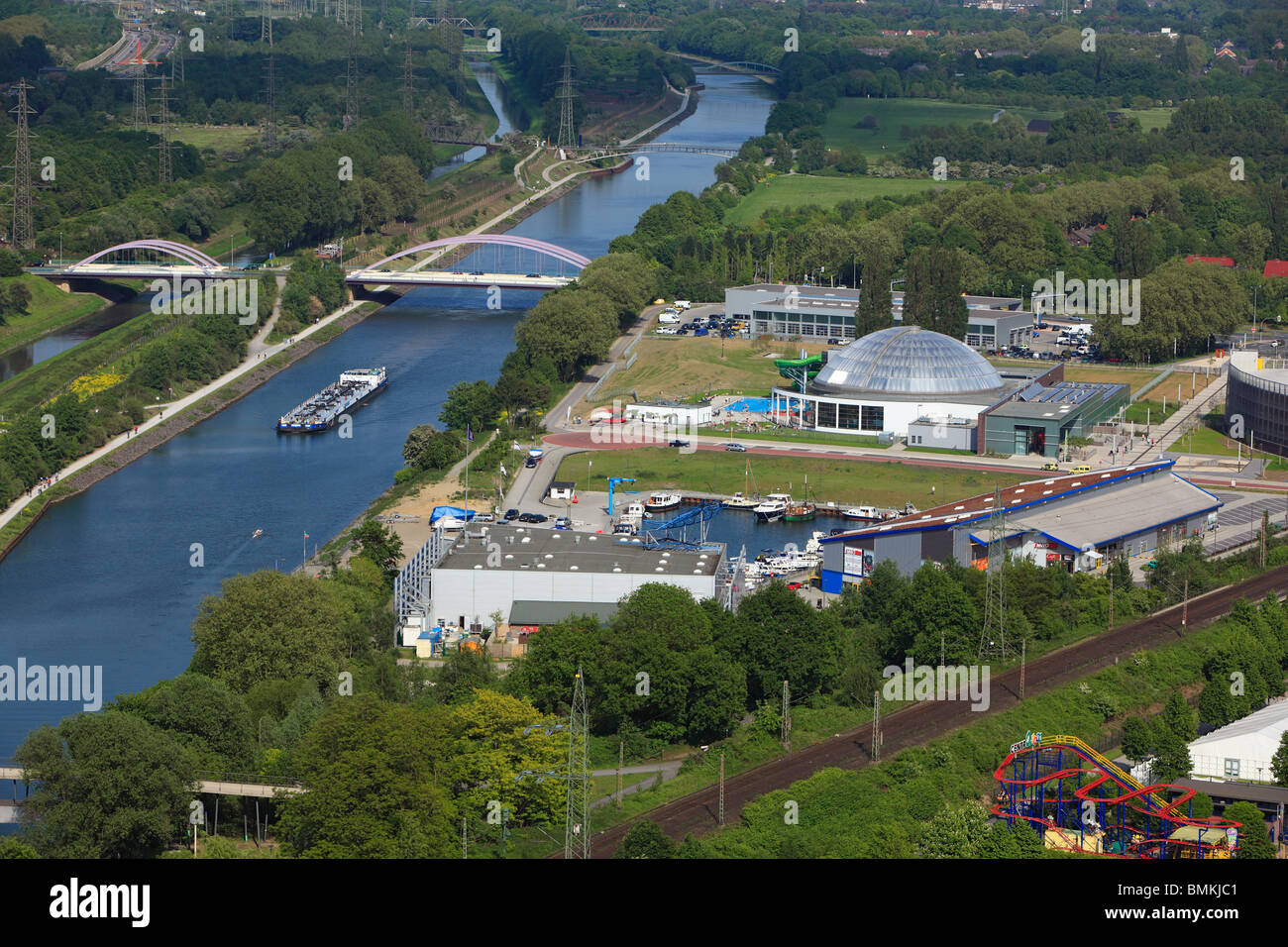 D-Oberhausen, Ruhrgebiet, Niederrhein, Nordrhein-Westfalen, D-Oberhausen-Neue Mitte, Ruhr 2010, Kulturhauptstadt 2010, Route der Industriekultur, Ausstellungshalle Gasometer, Blick vom Gasometer, Shopping-Mall und Freizeit-Center Centro, R Stockfoto