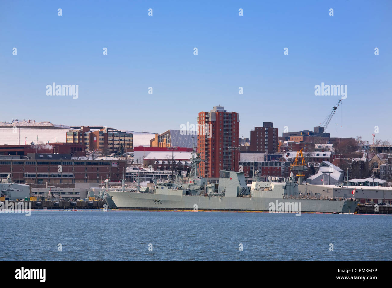 HMC Dockyard ist Teil der Canadian Forces Base Halifax und Kanadas Ostküste Basis und nach Hause Kriegshafen, der Atlantikflotte. Stockfoto