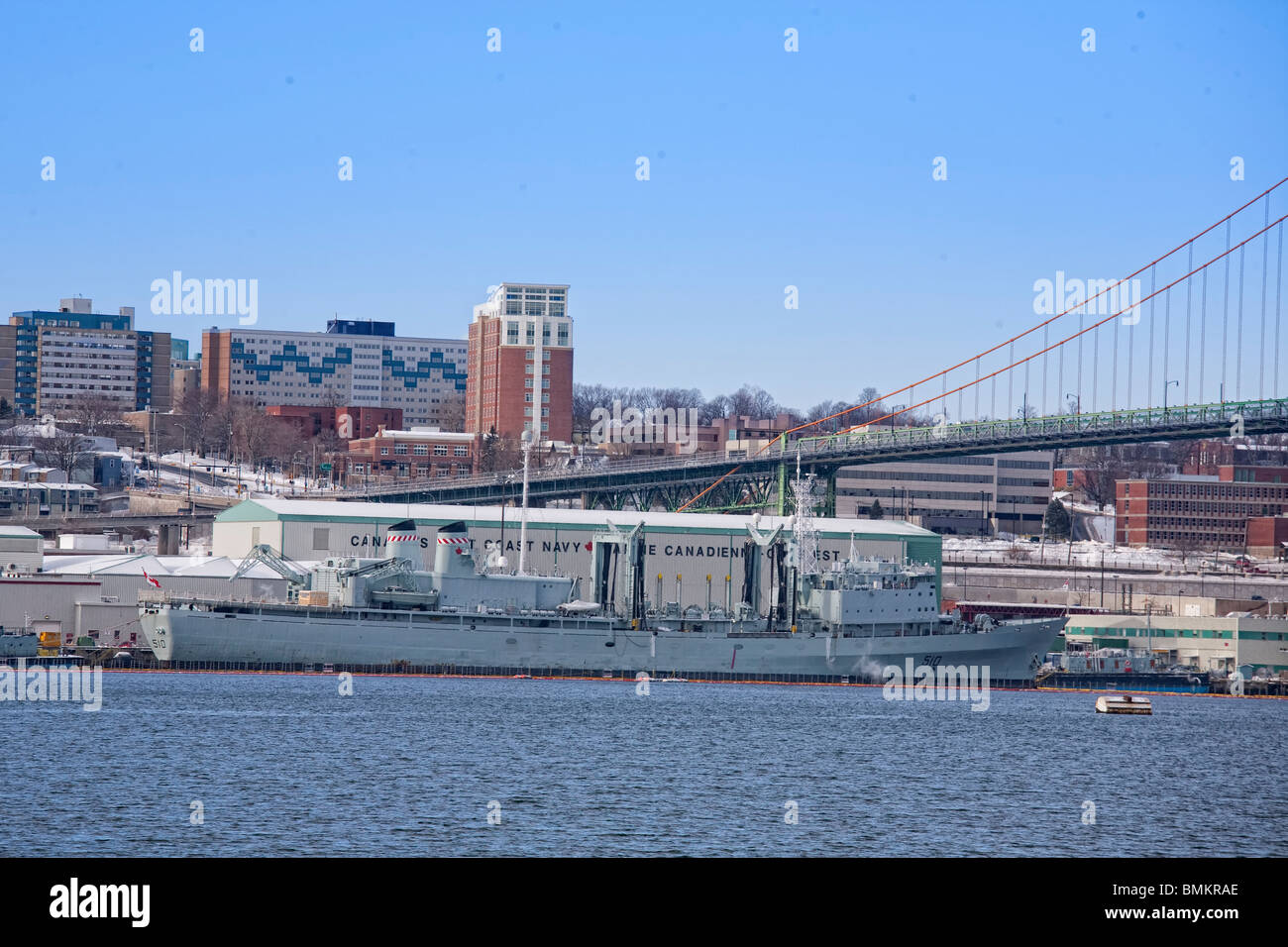 HMC Dockyard ist Teil der Canadian Forces Base Halifax und Kanadas Ostküste Basis und nach Hause Kriegshafen, der Atlantikflotte. Stockfoto