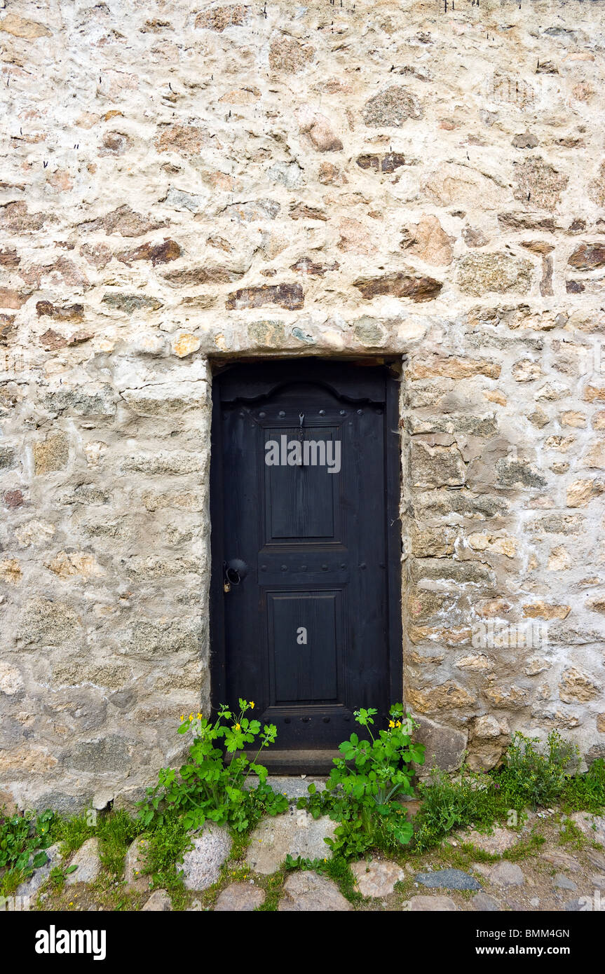 Schwarz hat zugesperrt des alten Hauses. Stockfoto