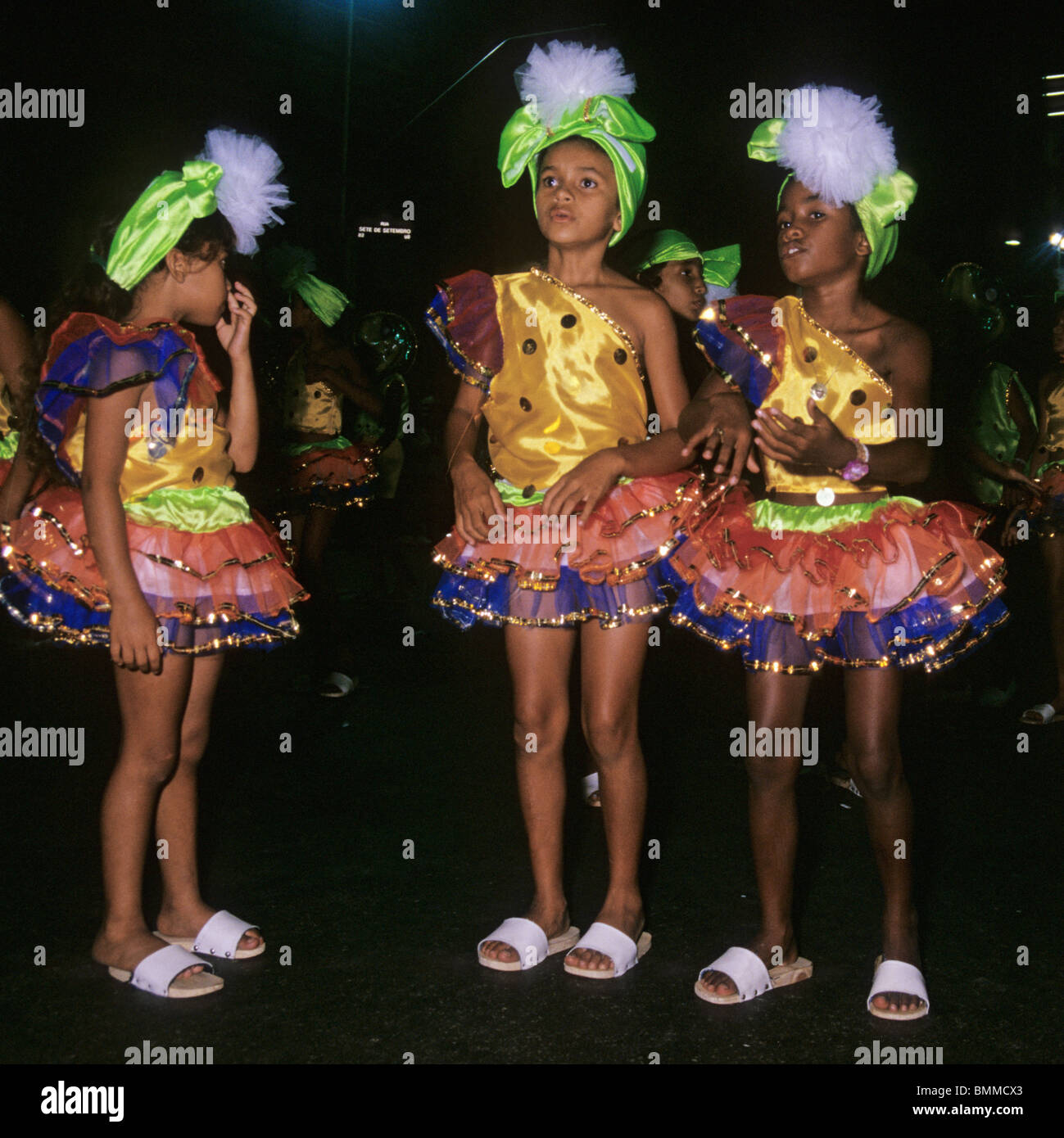 Junge Mädchen Mit Karnevalskostüme Bei Nacht Rio De Janeiro Karneval